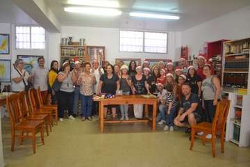  La Garita agradece al arqueólogo Abel Galindo los trabajos en el yacimiento de Los Melones (Foto Inma Perera)